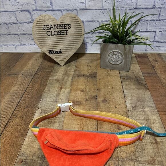 SHIRALEAH
Sol Belt Bag In Orange - Picture 8 of 11